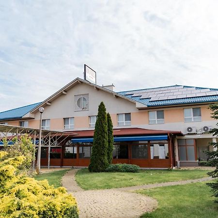 Panorama Hotel Бекесксаба Екстериор снимка