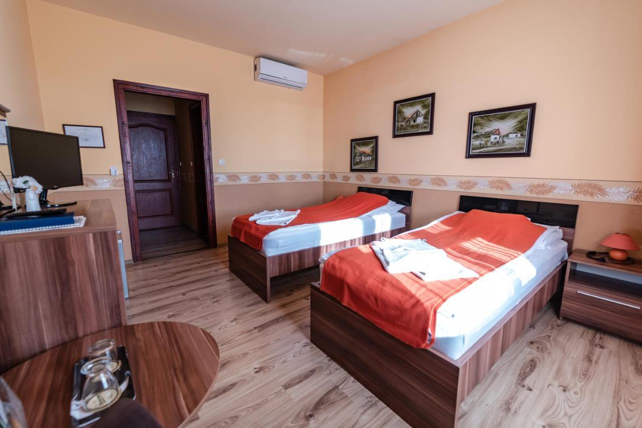 Panorama Hotel Бекесксаба Екстериор снимка