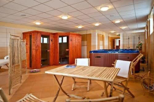Panorama Hotel Бекесксаба Екстериор снимка
